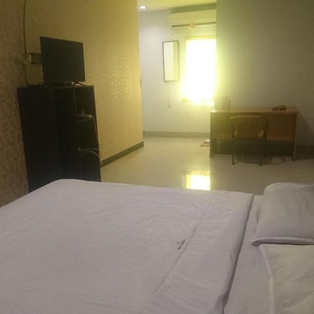 Sz Nine One Hotel Медан Екстериор снимка
