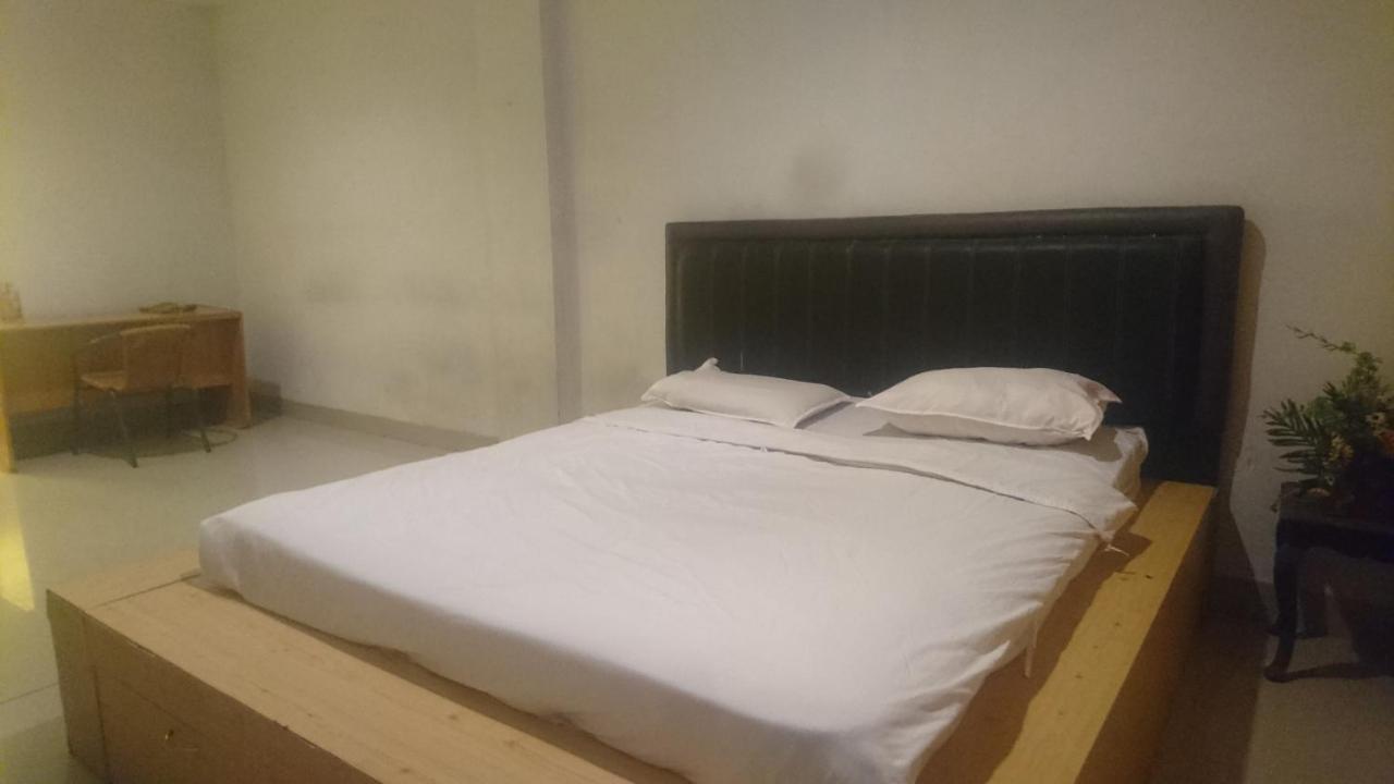 Sz Nine One Hotel Медан Екстериор снимка