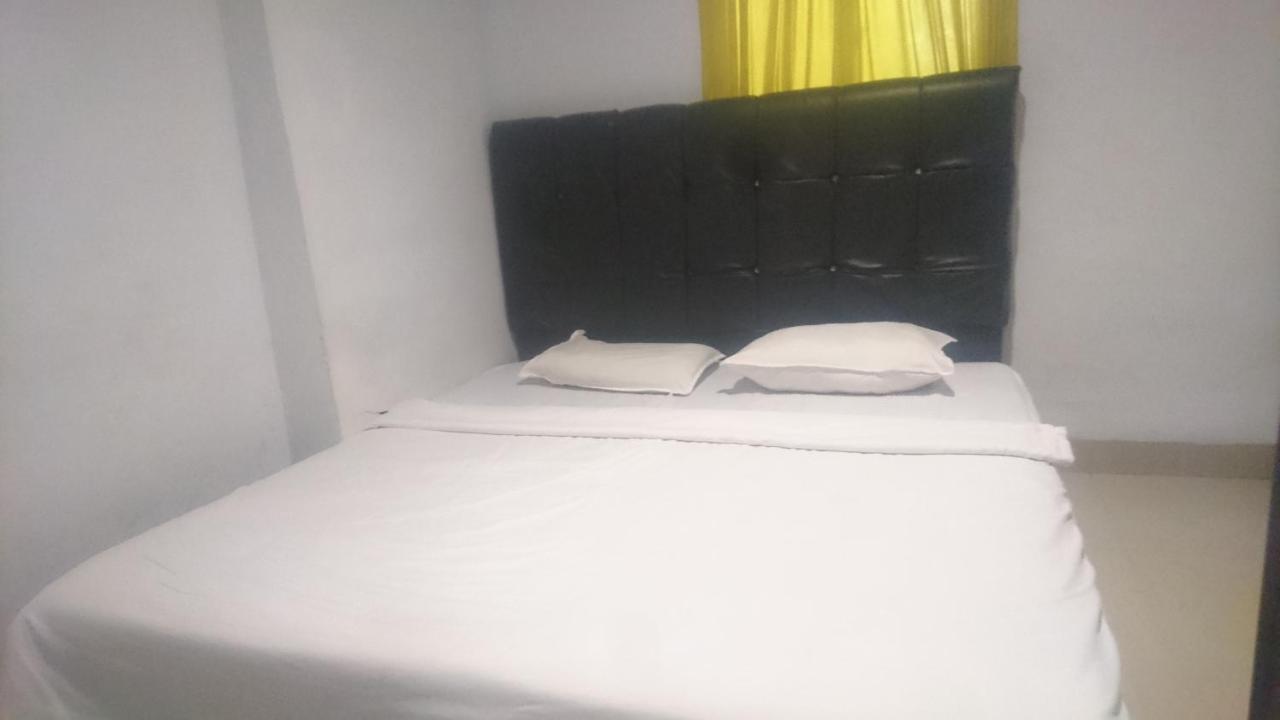 Sz Nine One Hotel Медан Екстериор снимка