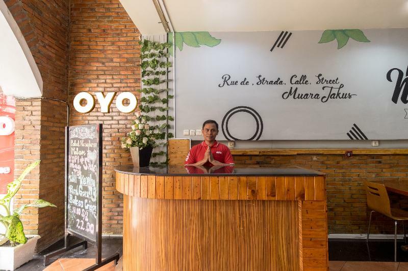 Sz Nine One Hotel Медан Екстериор снимка