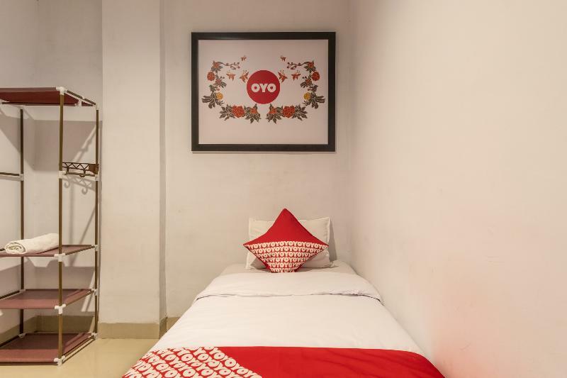 Sz Nine One Hotel Медан Екстериор снимка