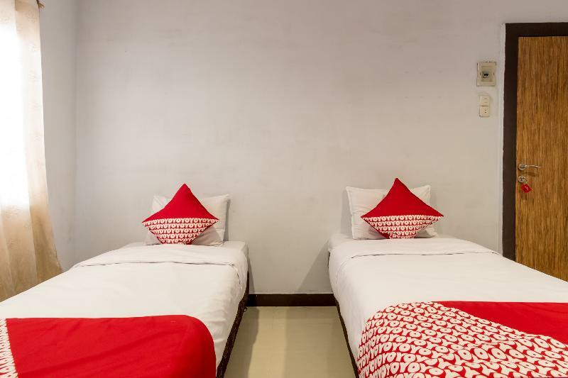 Sz Nine One Hotel Медан Екстериор снимка